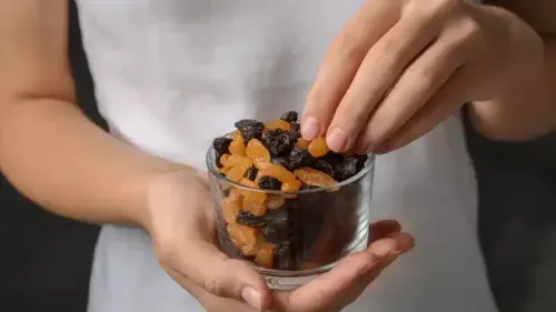 Are Raisins Good for Pregnancy?
